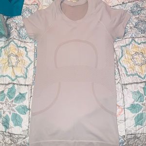 Lululemon Switfly Tech
